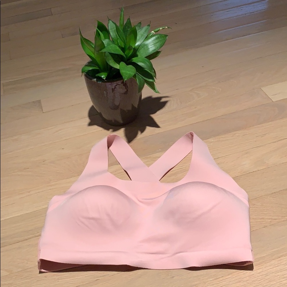 Gap body sport bra 32-34 D